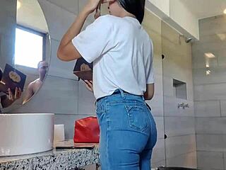 doggy banging in bathroom with stunning latina