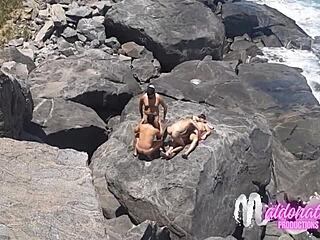 what’s happening with gay bareback on this beach?