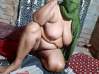 have you seen indian mallu bhabhi banging?