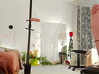 Curvy Milf Oils Up Nude For Voyeur