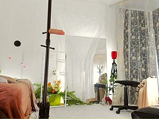 Curvy Milf Oils Up Nude For Voyeur