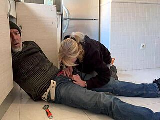 What’s this hot wife doing blowing plumber in kitchen?