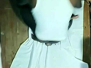 What’s behind this tamil mallu aunty’s rough doggystyle?