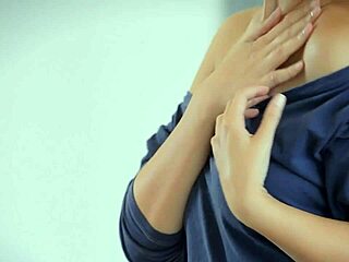 Solo Sweetheart Fingers Her Tight Hole