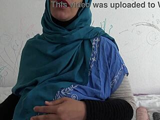 Algerian wife’s subtle cuckold tease