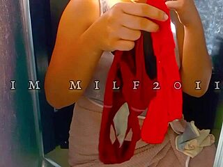Asian MILF’s Asshole Craves Hard Dick