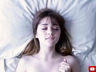 what’s behind this pussy licking asmr?