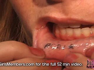 i watched tattooed hottie spread pussy close
