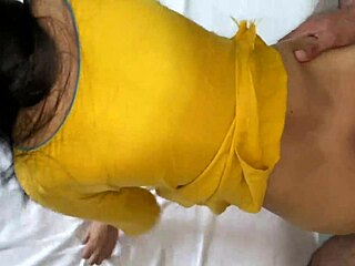 Hardcore pussy fucking with Hindi audio in hot video
