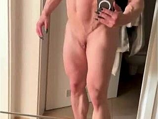 Muscular MILF demands service from good boys
