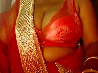 Hey, did you see Instagram aunty showing off her big boobs?