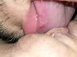 have you seen miniblondie’s close up pussy licking session?