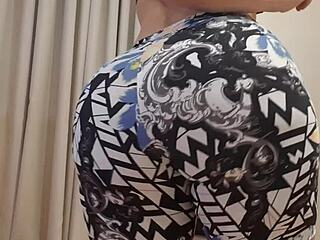 Teasing milf shakes her huge ass in tight gym gear