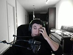 Trainwrecks scuffed webcam orgy with scarlet joycgee bertycuss jenna part 2 of 5