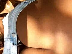 morena no mato danu sua nova bunda, showing off her fresh curves in the woods