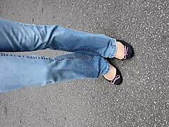 i share my intimate fetish on webcam