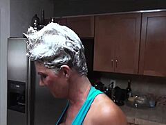 I'z Deauxma Givin' a Shampoo an' Blowjob with Big Tits.