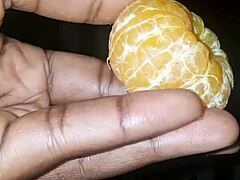 La Clémentine Jaime Au Point De Défoncer Mon Doigt Dans Sa Grosse Chatte!