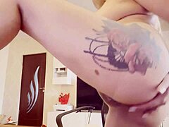 Naked big tits blonde pussy and ass masturbate