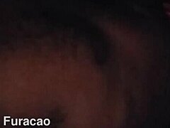 Suzy Furacao subtly sucks Leo Ogro in amateur oral