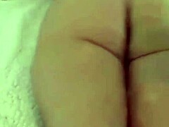 Fodendo com meu pinto de borracha minha amiga