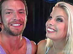 Finger Me Paint - Blonde Barefoot Babe Gets Fingered In Casting Interview With Dirty Talk!