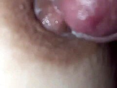 capezzolo pieno di saliva e cappella in wet oral play 😋