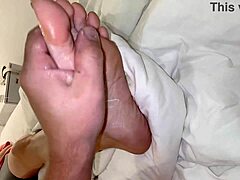 Cute beautiful feet get massage in new york salon with tight pussy close-up