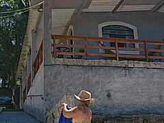 Montando Uma Tenda Na Ch�cara Usando Um Body Socado No Rabo! Flashing And Exhibitionists In Usa Style!