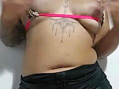 Amateur Flashing Short Skirt in Public to Attract Older Guys