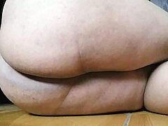 come watch my tranny ass in this hot solo session with feet play