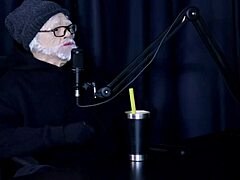 omg this exibicionista latina milf does wild pov stuff with toys and that old guy sucking pussy 😈