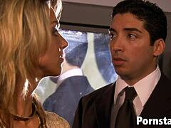 Sexy Jessi Summers gets her shaved pussy licked in the shower!