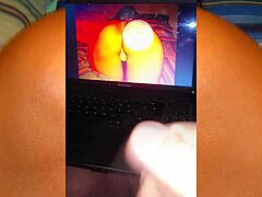 Tributo a Afrodita Explores Themes of Beauty and Inspiration in Art