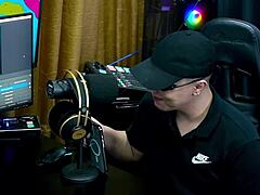 bianca demarchi shows her body silhouette bites ruan's ear and neck what a turn-on - podcast pãpum no barraco 🔥