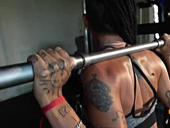 Hey, isn't this naughty prostitute realizing her dream of orgasming solo in the gym with her big ass?