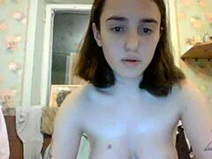 Oh man, check out this 18yo teen with those amazing big tits bouncing on webcam in her homemade brunette amateur show 😍🍒