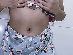 vazou na net o video intimo da novinha brunna hot tomando banho enviou pro ficante e ele acabou jogando na web pra todo mundo ver 😏