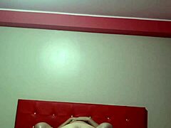 un rico casero con candyboom lista para ayudar a su compañero de estudios pero termina metiéndole la polla en poses deliciosas