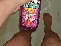 Rando's Steamy Nude Bathing Teases Feet and Toes Fetish