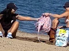 Damn that juicy cameltoe on this teasing asian beach candid 😏🏖️