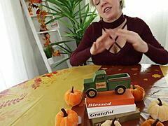 little step sis breezy bri shows she's thankful with wet pussy teasing and deepthroat