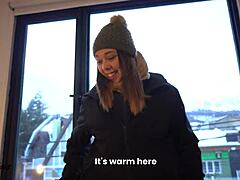 💦 fodendo essa turista brasileira cherry adams com bucetinha apertada e cuzão grande por grana no natal ela tava com frio mas esquentou na pika gemendo alto cowgirl doggystyle! 🔥