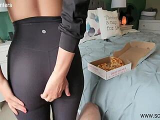 Milf pays pizza guy with eager blowjob