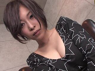 Petite Saki Otsuka’s creamy thrill
